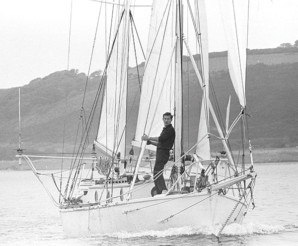 Knox-Johnston on Suhaili departing Falmouth on 14 June 1968 The self-steering - photo 5