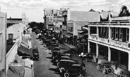 A postcard from around 1924 shows Clematis Avenue in downtown West Palm Beach - photo 3