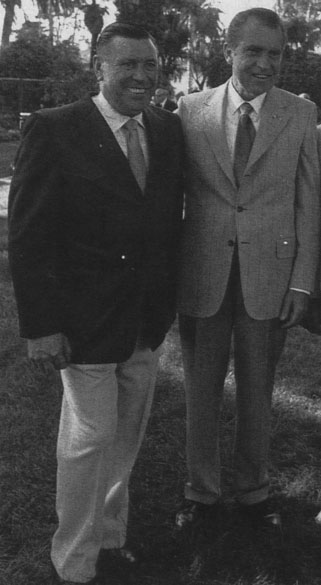 Nixon and mob stooge Roy Williams in San Clemente July 17 1972 National - photo 22