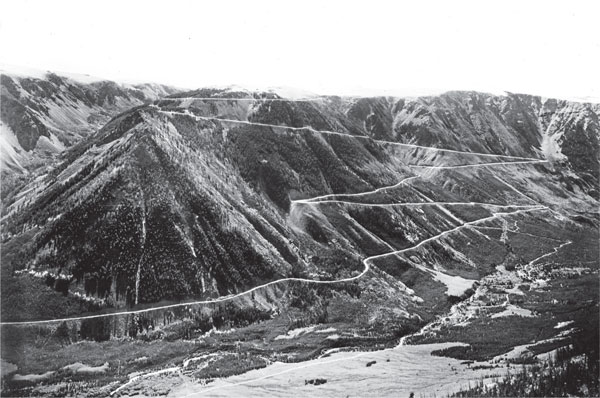 The spectacular Beartooth Highway has been a magnet for tourists and - photo 4