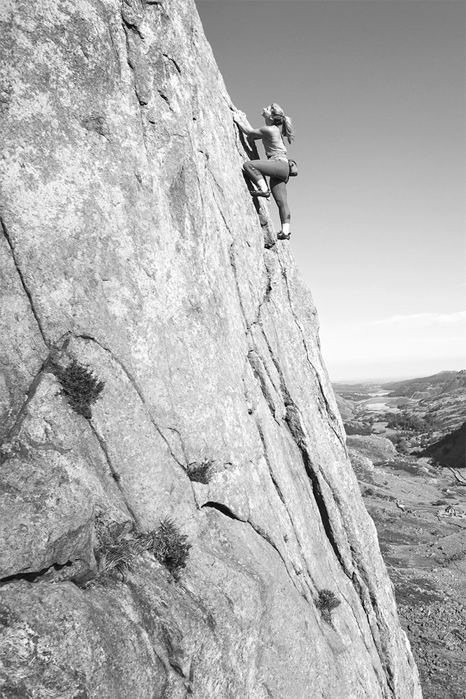 Hazel Findlay free soloing Diagonal 58 Dinas Mot Wales Photo by Paul - photo 6