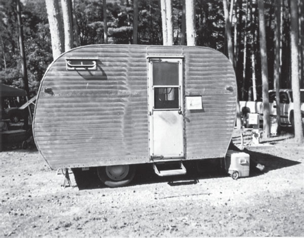 A 1955 FAN Coach This is one of the smaller trailers built in the early days - photo 5