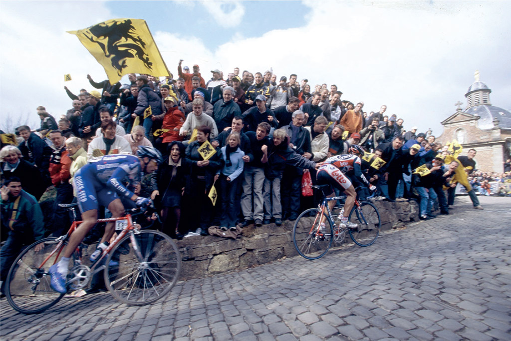 Escaping with Peter Van Petegem on the Muur de Geraardsbergen 2003 Tour of - photo 20