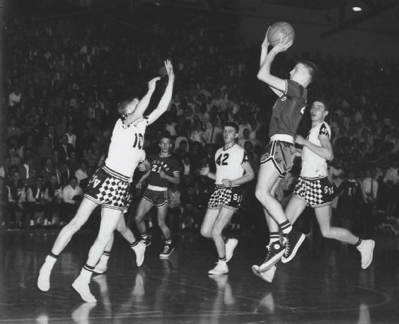 ONE SMALL TOWN ONE CRAZY COACH The Ireland Spuds and the 1963 Indiana - photo 2