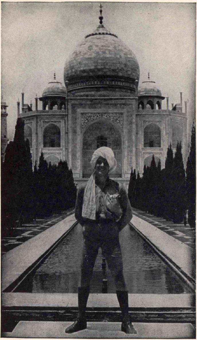 Richard Halliburton before the Taj Mahal The Royal Road to Romance - photo 3