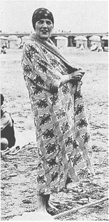 Edwina Mountbatten on the beach at Deauville 1925 Joan 1927 Nol - photo 6