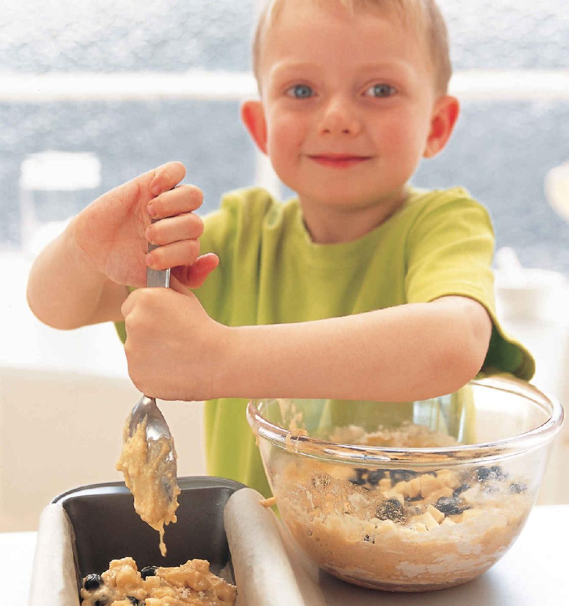 getting started kids in the kitchen Baking is great fun for everyone but if - photo 9