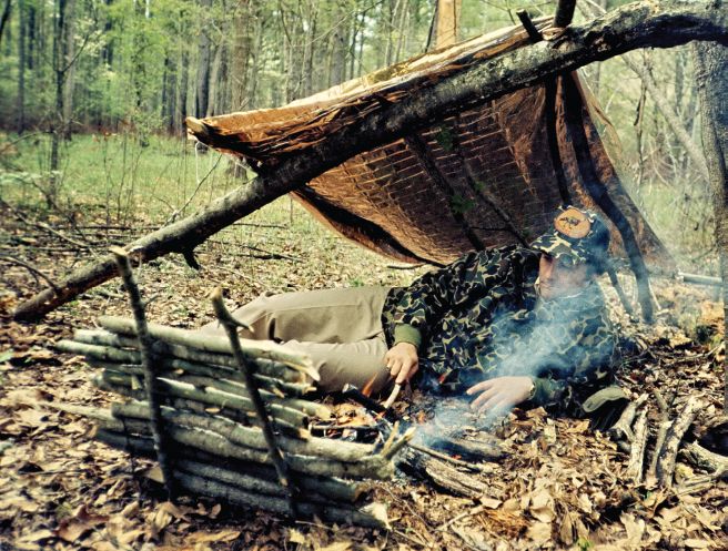 This hunter wisely decided to make a comfortable camp and await rescue rather - photo 6