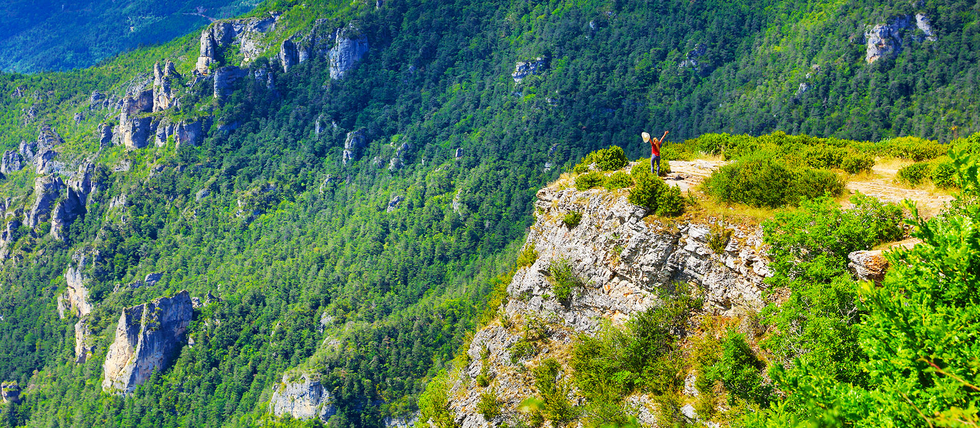 MARGOUILLAT PHOTOSHUTTERSTOCK v BRINGING THE PAST TO LIFE Walk on routes - photo 15