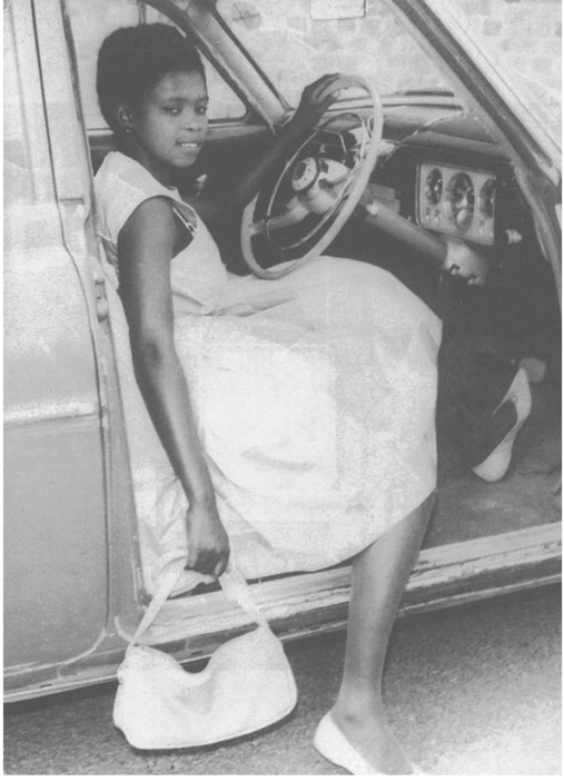 Lady in Car 1952 photo by Nkosilathi Ngulube courtesy of Zimbabwe National - photo 2