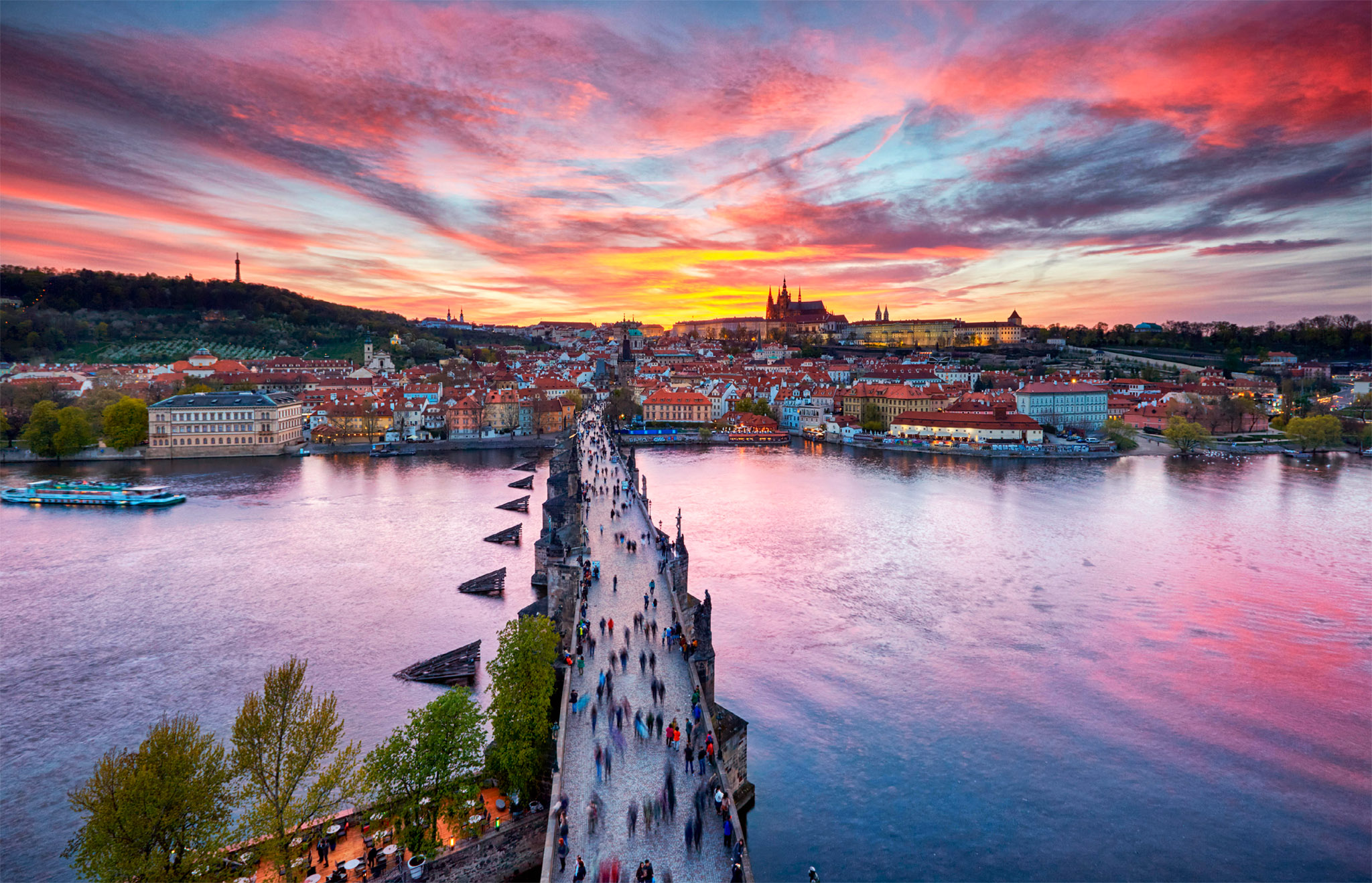 t Magnificent Charles Bridge at sunset Welcome to Prague Reasons to Love - photo 4