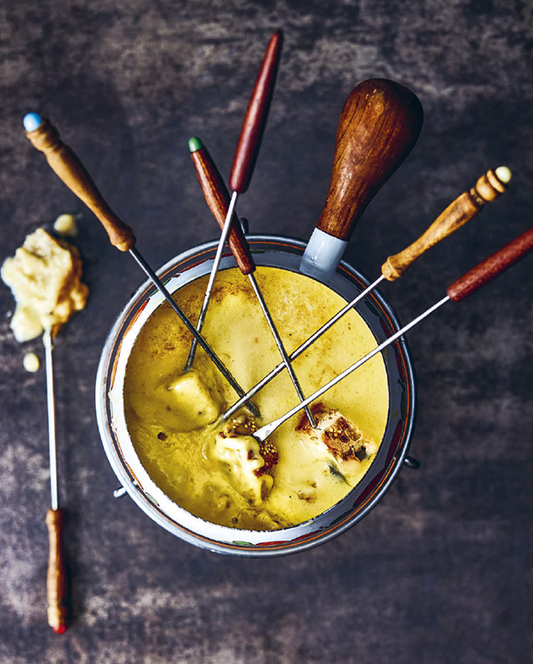 Fondue raclette INDULGENT RECIPES FOR MELTED CHEESE STOCK POTS MORE - photo 3