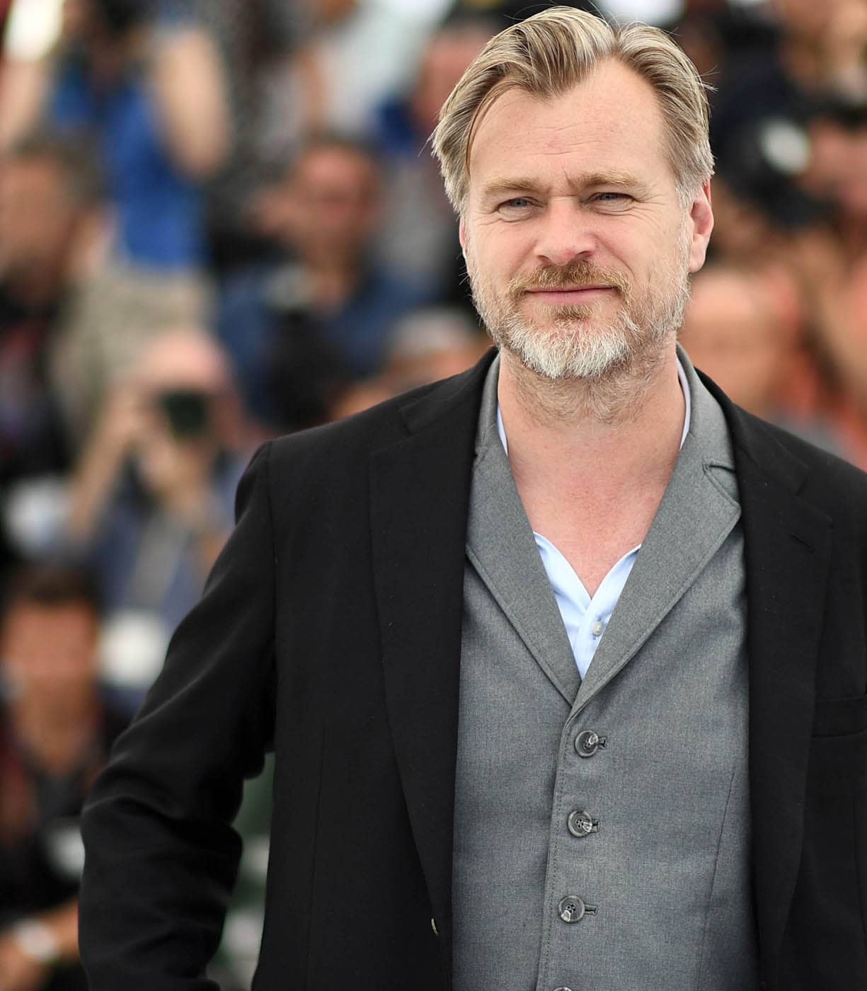 The unassuming icon Christopher Nolan faces the cameras at the Cannes Film - photo 4