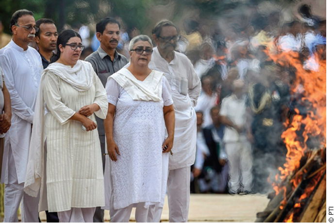 From left Vajpayees son-in-law Ranjan granddaughter daughter Namita and man - photo 19