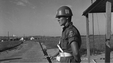 May 18 1967 UN peacekeepers in the Sinai and Gaza were expelled by Egypt The - photo 4