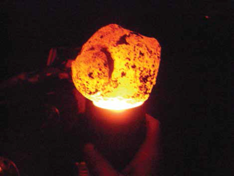 Good field test for agateshine a flashlight under it Jasper chalcedony - photo 5