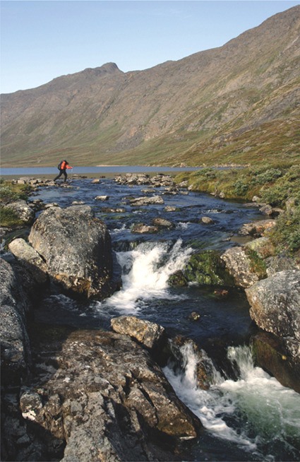 It is best to boulder-hop over the out-flowing river at the start of the day - photo 3