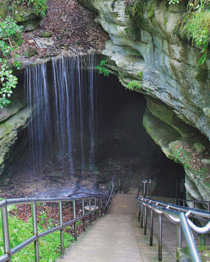 GO UNDERGROUND AT MAMMOTH CAVE Explore this labyrinthpart of the longest cave - photo 8