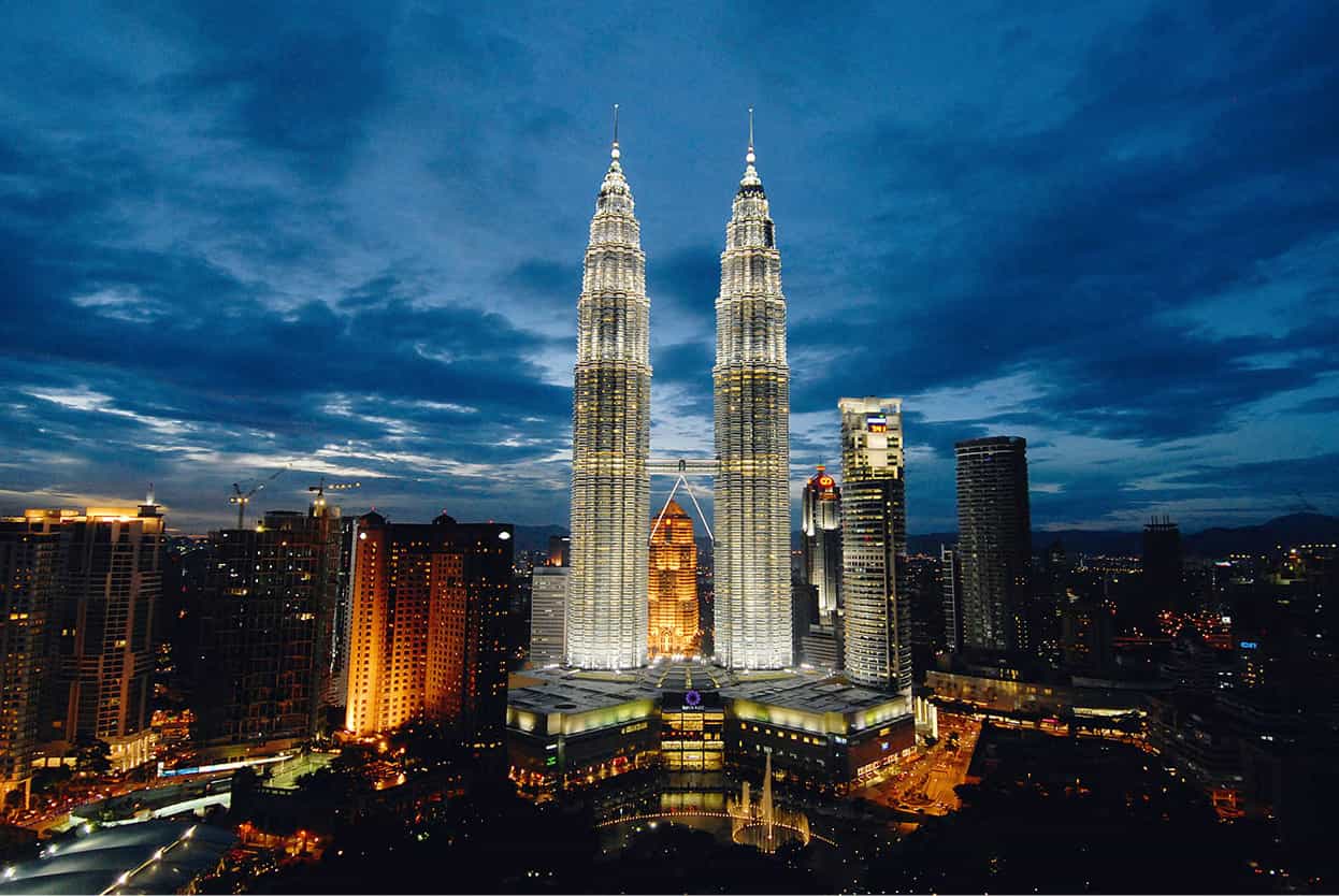 Top Attraction 1 Jon Santa CruzApa Publications Petronas Twin Towers A - photo 4