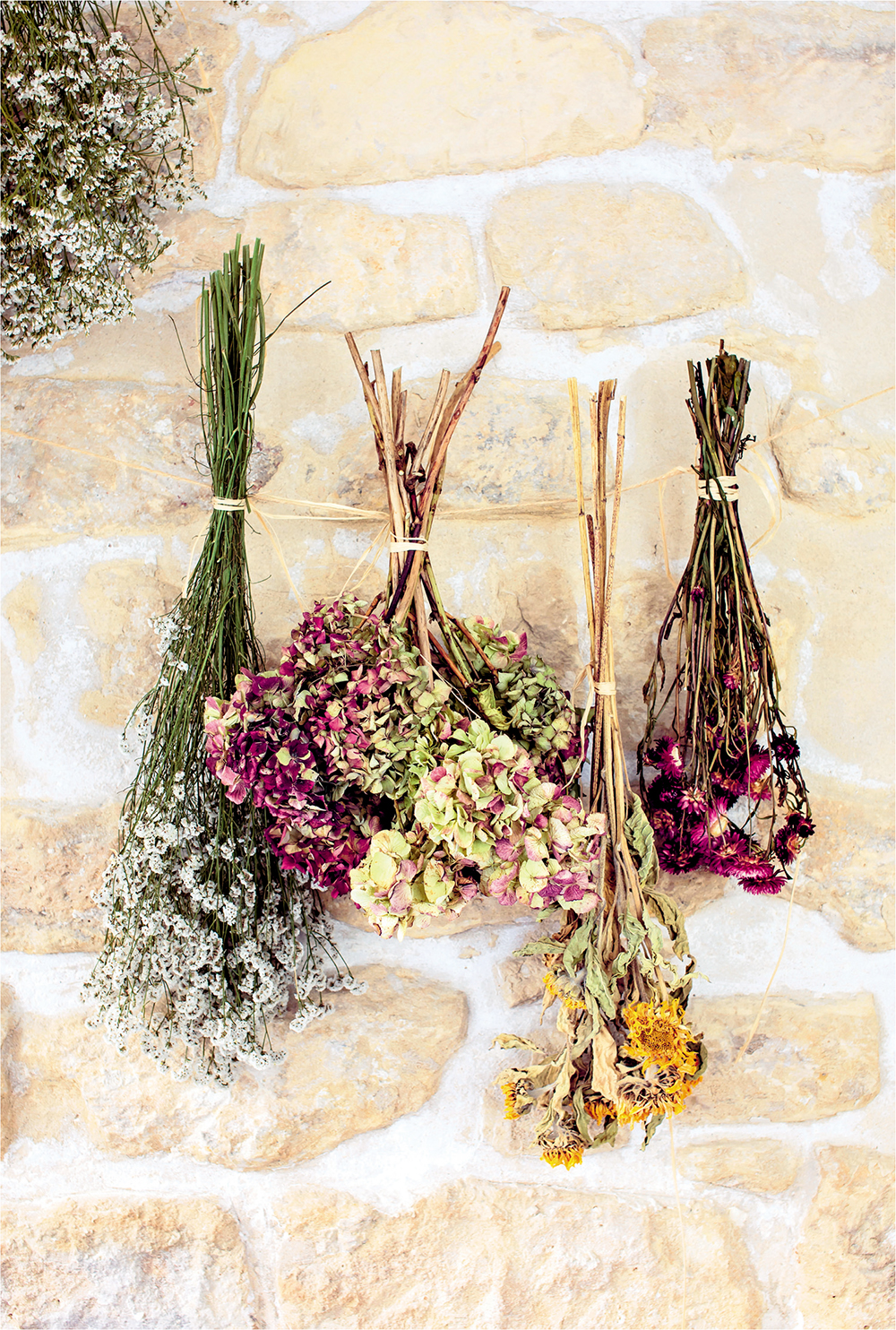 Air-drying technique Hanging flowers upside down is the easiest and most - photo 7