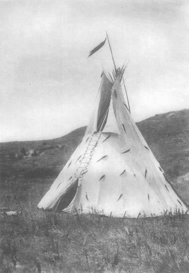 Tipi Sioux Plains SURVIVAL SKILLS OF THE NORTH AMERICAN INDIANS PETER - photo 2