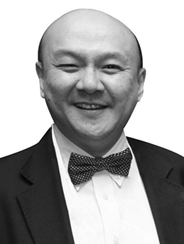 Dr Hooi Den Huan is an associate professor at the Nanyang Business School - photo 5