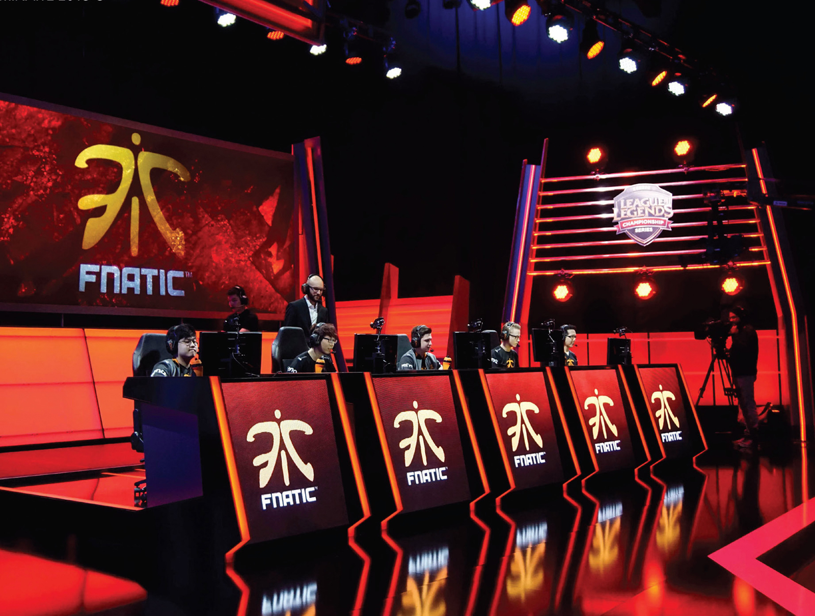 Contents About the Authors Around the world Fnatic stands as a heavyweight in - photo 13