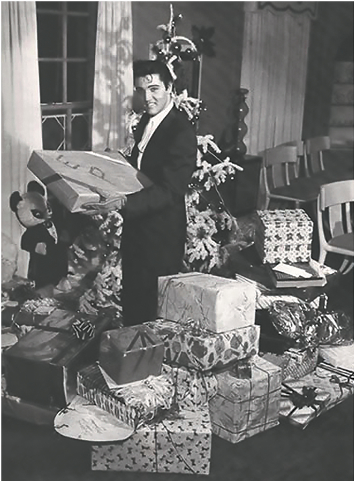 K ids love Christmas and Elvis was always a big kid at heart To Elvis - photo 3