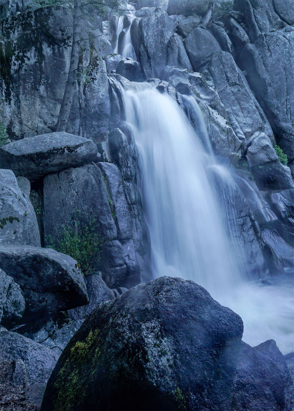 Lower Chilnualna Falls is one of Yosemites many waterfalls Introduction - photo 11