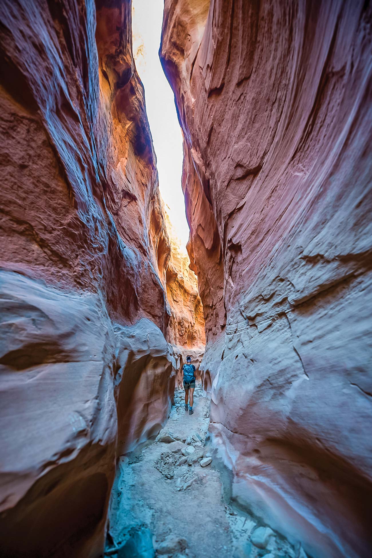 While the main Escalante River Canyon takes multiple days to traverse side - photo 18