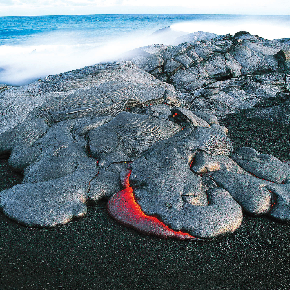 This pahoehoe is fl owing over a beach in the Hawaii Volcanoes National Park - photo 5