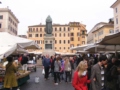 Campo de Fioris raucous morning market overseen by the statue of the rebel - photo 8