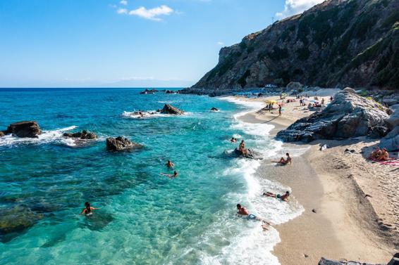 Calabrian coast - The beautiful Zambrone beach full of tourists and bathers - photo 4