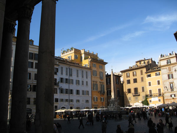 Until 1847 the Piazza della Rotonda was a market filled with fishmongers which - photo 2