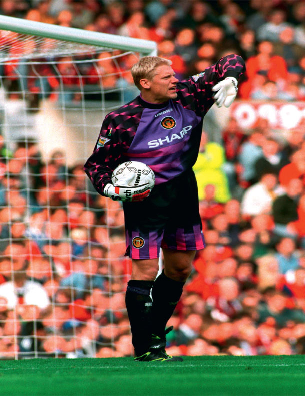 8 THE CAT Some goalkeepers have nicknames The most famous goalkeeping - photo 12