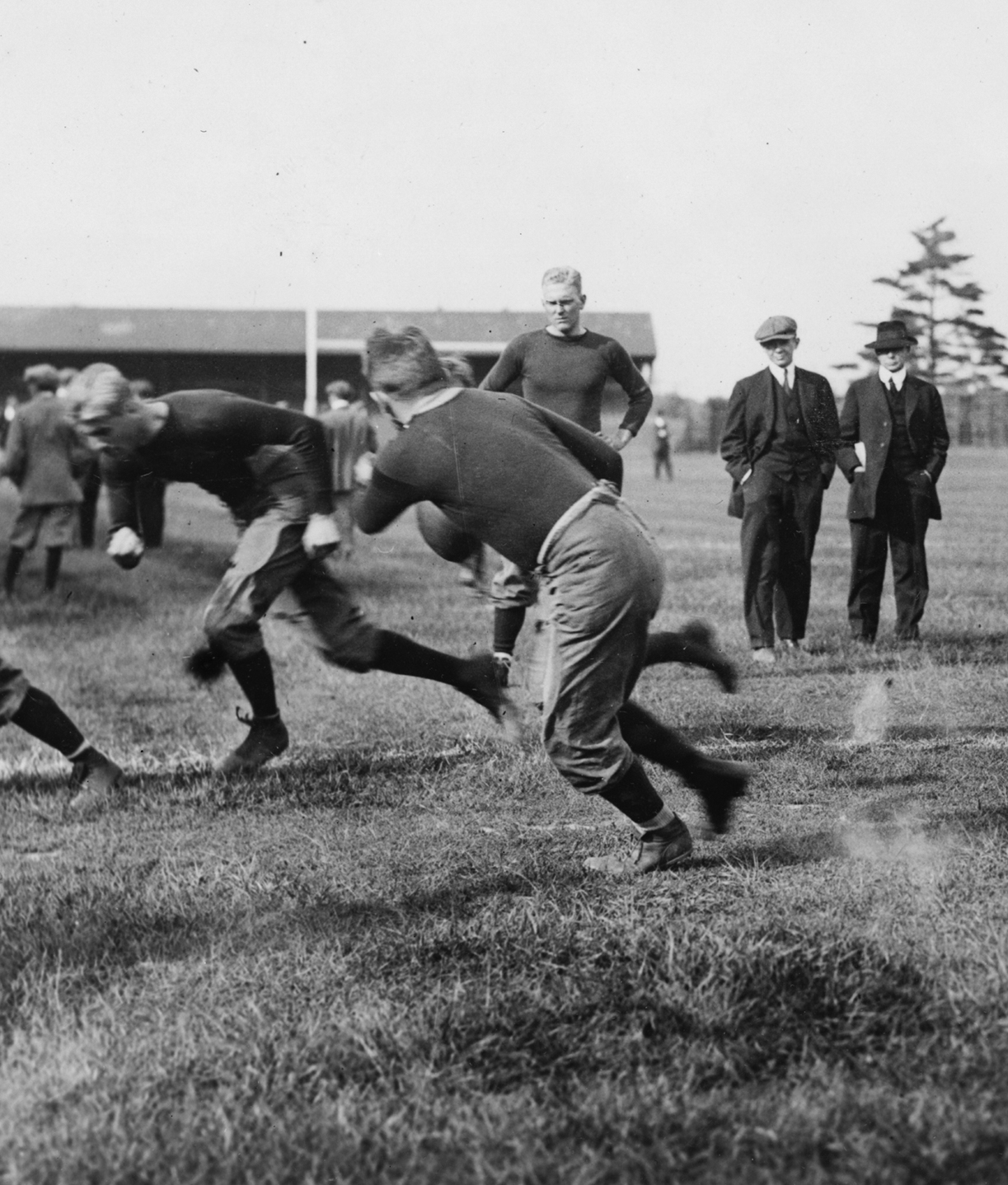 An early-twentieth-century gridiron practice CONTENTS INTRODUCTIO - photo 1