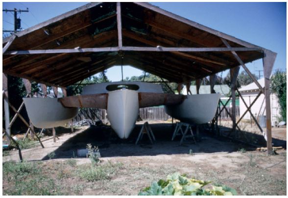 I covered the hulls with fiberglasssheathing and then coated it with polyester - photo 2