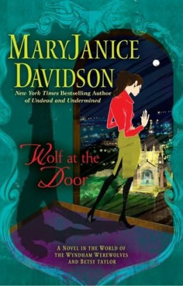 MaryJanice Davidson - Wolf at the Door
