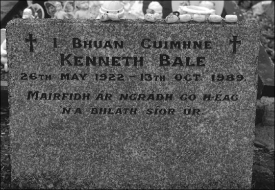 Kenneth Bales grave at Glasnevin Cemetery Dublin Translated the inscription - photo 9