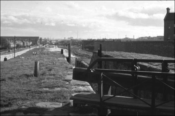 The Royal Canal next to St Patricks Institution pictured in 1975 It was here - photo 10