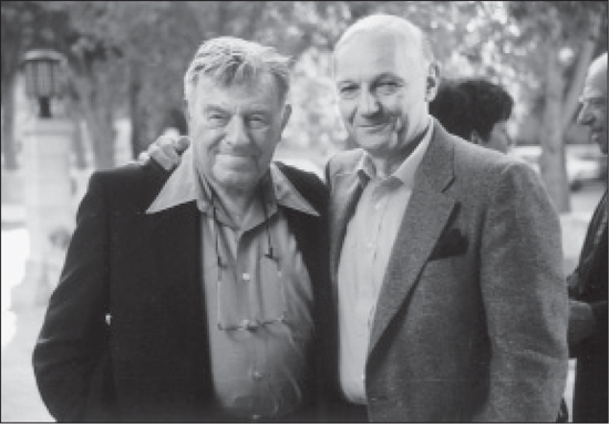 With Teddy Kollek at the time the mayor of Jerusalem a great friend A - photo 18