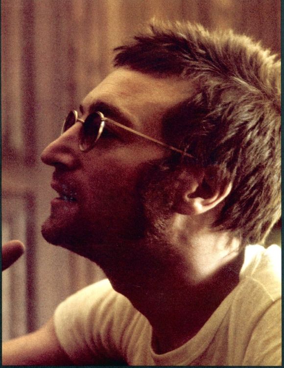 Instamatic Karma Photographs of John Lennon - photo 2