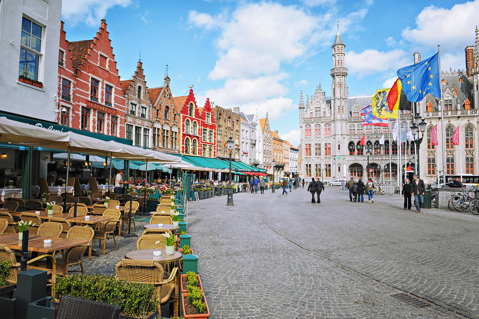 SHARON LAPKIN GETTY IMAGES Brussels Ringed by gold-trimmed gabled - photo 13