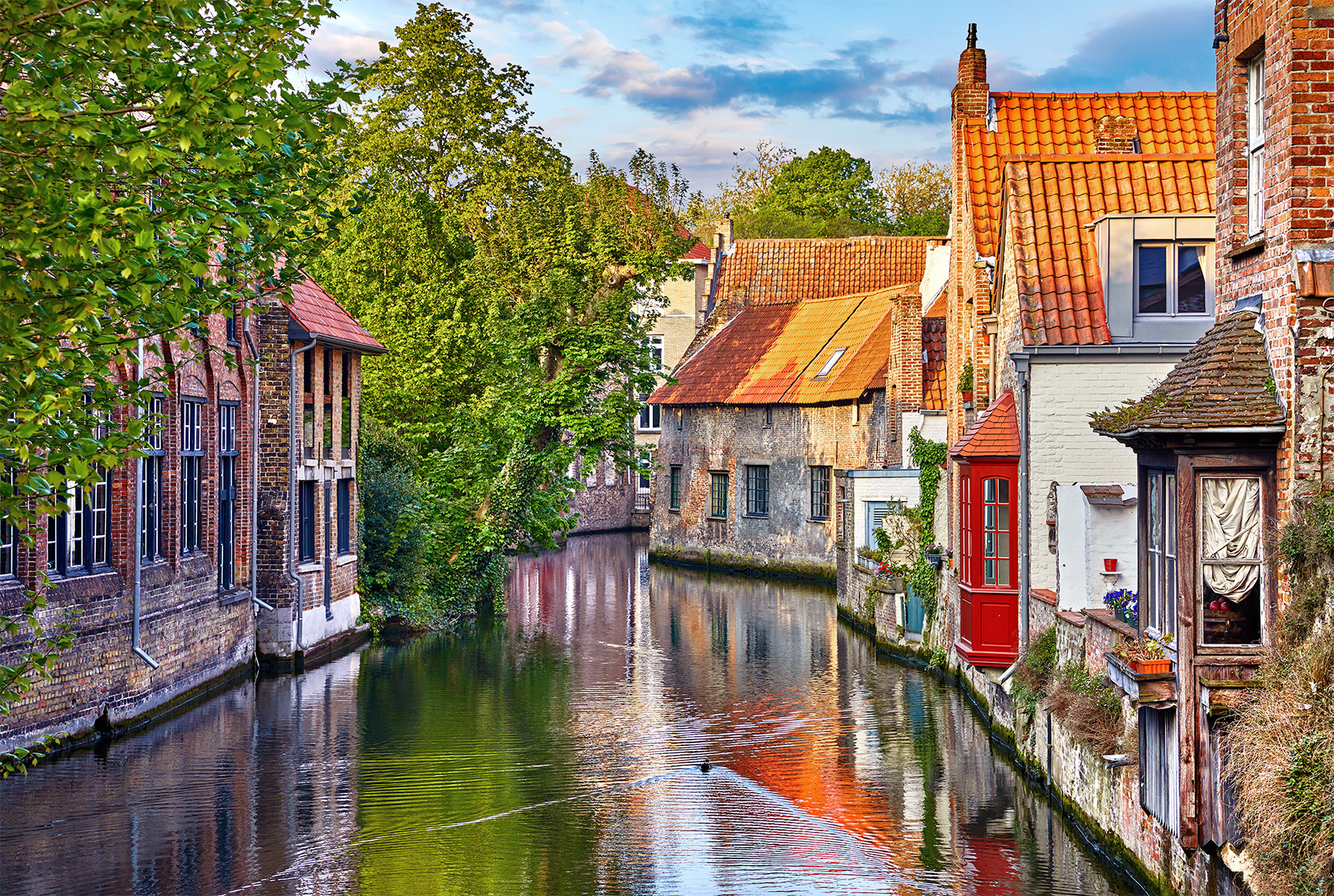 YASONYA SHUTTERSTOCK SHARON LAPKIN GETTY IMAGES Brussels Ringed by - photo 12