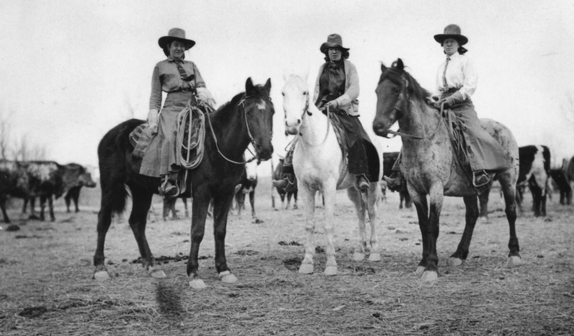 Women on horseback While small numbers of American men had gone west before - photo 8