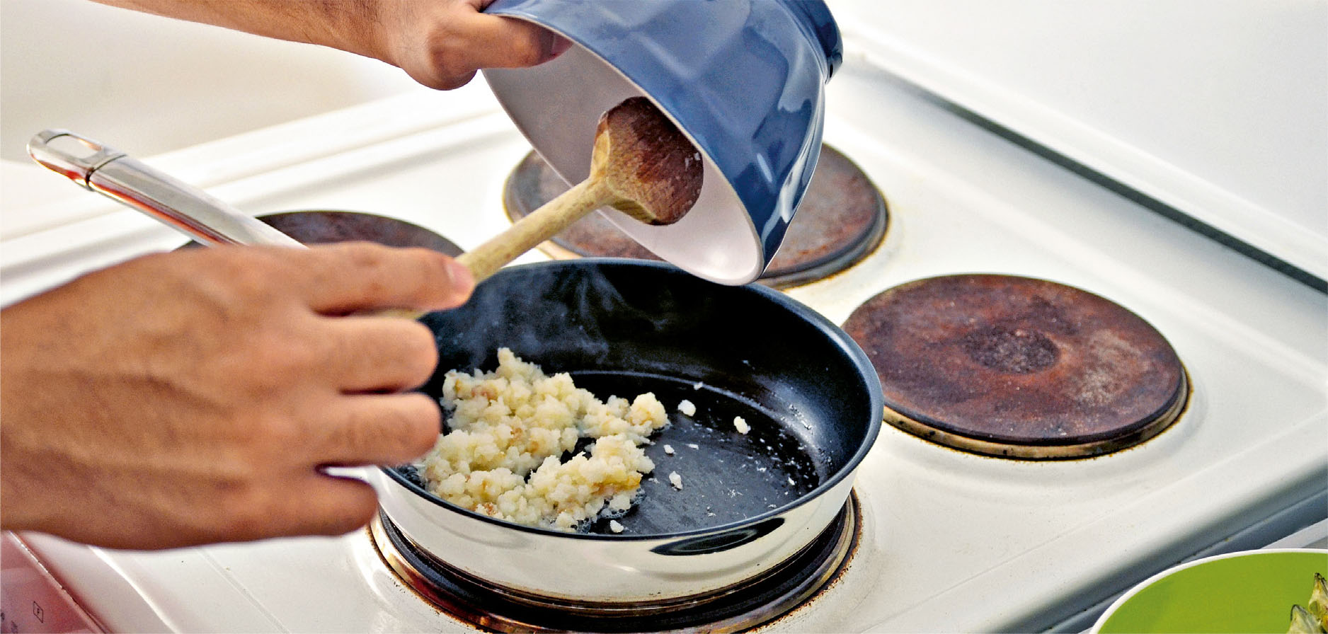 Place the snapper fillets in a frying pan over medium heat add the sake - photo 11