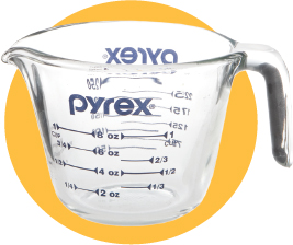 liquid measuring cup a glass or plastic measuring cup with a spout for pouring - photo 10