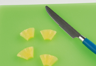 slice to cut into thin pieces spread to cover a surface with something - photo 19