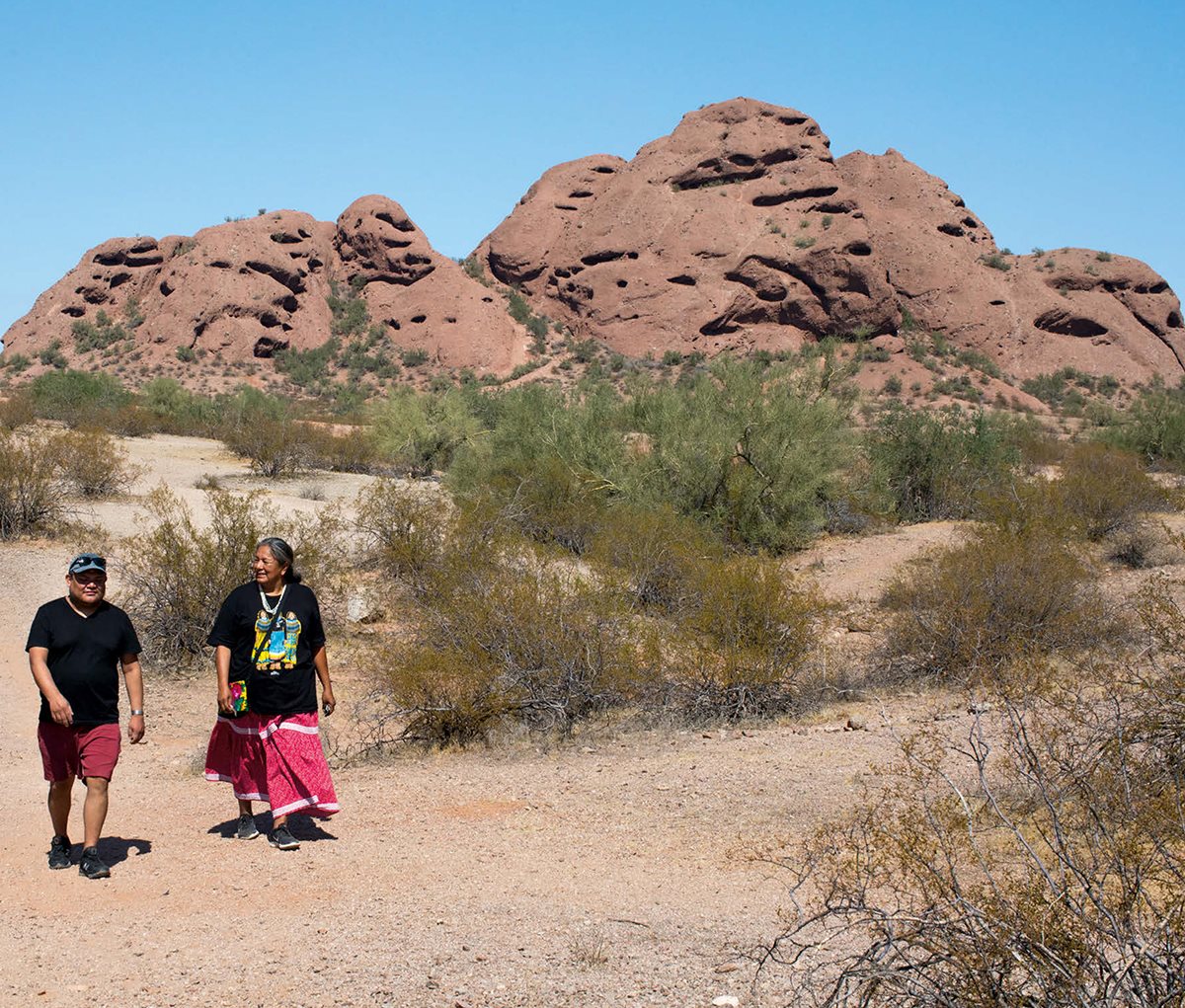 Chef Freddie Bitsoie with food historian Twila Casadore in Papago Park in the - photo 5