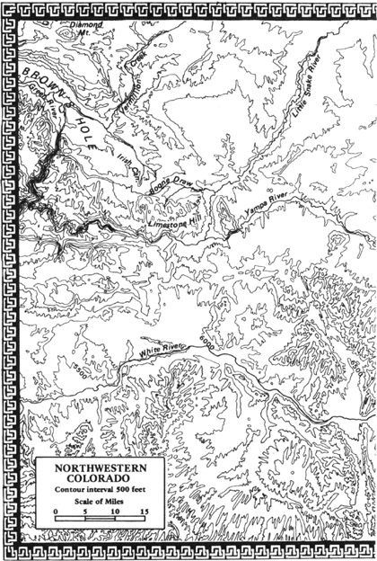 CHAPTER 1 The old house stood on the crest of a knol - photo 4